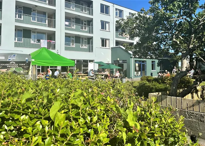 Pet Friendly hotel: Atlantic Apartotel